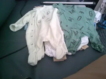 jouets vêtements bébé