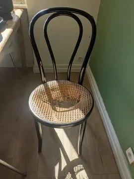 chaise bistrot a réparer