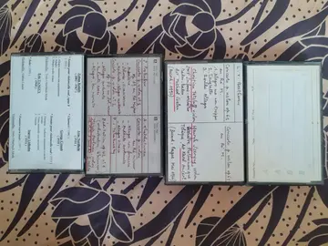 Quatre cassettes audio