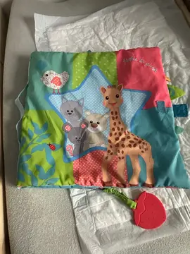 Grand livre sensoriel Sophie la girafe