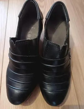 Chaussures noires taille 36