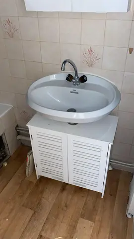 Meubles SDB + Lavabo + Baignoire fonte + Radiateurs