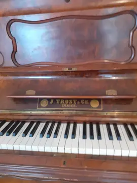 Piano droit