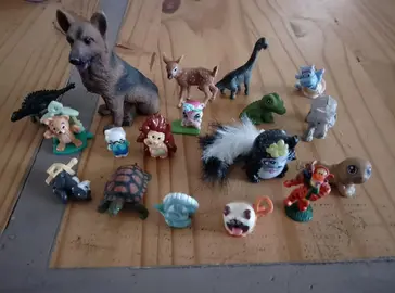 Figurines
