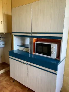 Meuble de cuisine en formica