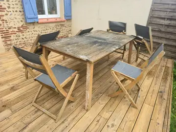 Table de jardin en bois acacia avec 6 chaises