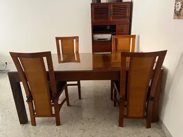 Table + 4 chaises bois exotique