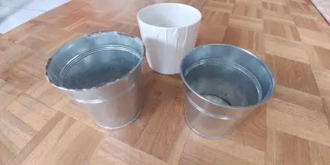 3 cache pots