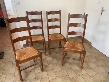 4 chaises en bois