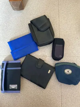 porte monnaies et pochettes