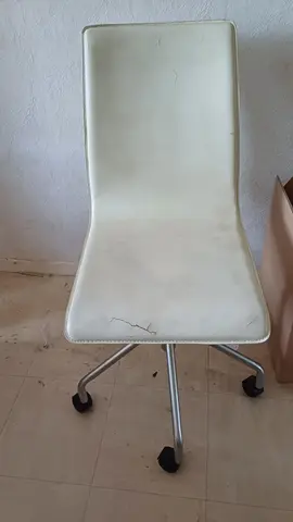 chaise à roulette