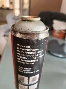 mousse expansive Hilti