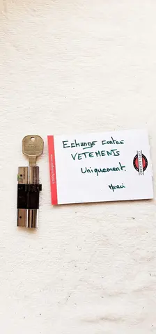 serrure et une clef