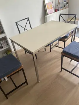 table + 4 chaises