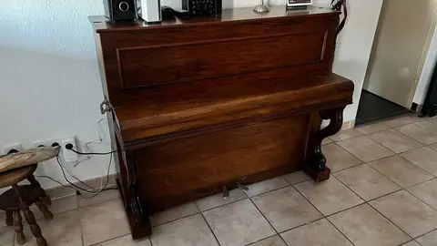 Piano droit