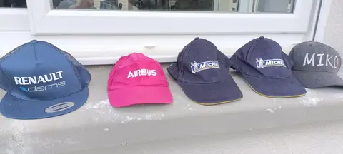 Lot de casquettes