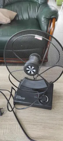 ANTENNE INTÉRIEURE AMPLIFIÉE