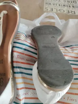 sandales femme voir enfant
