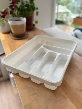 Range couverts en plastique blanc