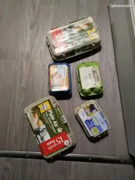 donne boîtes d'oeufs vides
