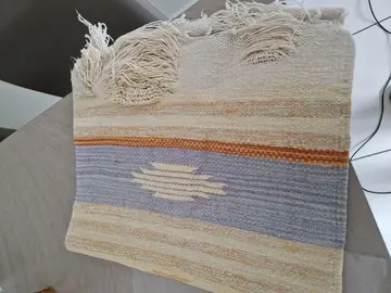 2 tapis à reparer