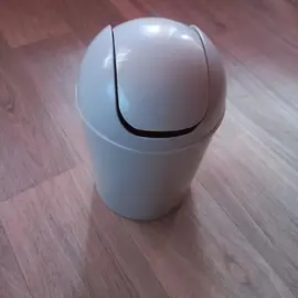 petite poubelle