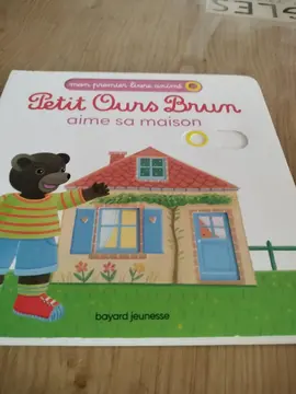 petit ours brun aime sa maison