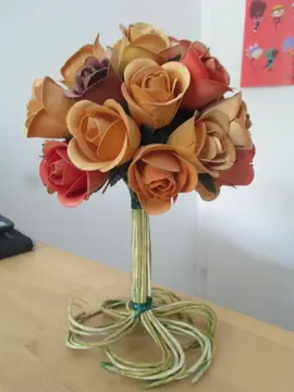 Bouquet de roses en bois