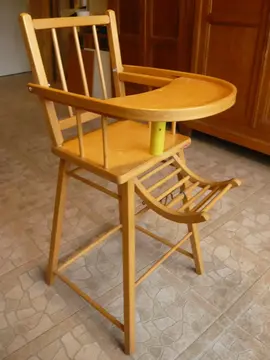 Chaise haute bébé