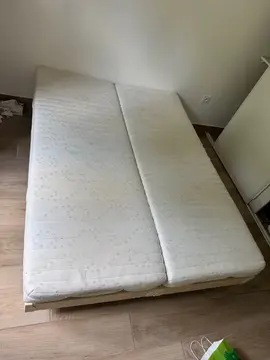 Donne lit double et matelas