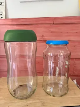 deux grands contenants