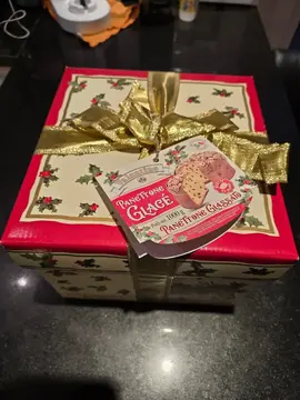 Panettone glacé aux amandes