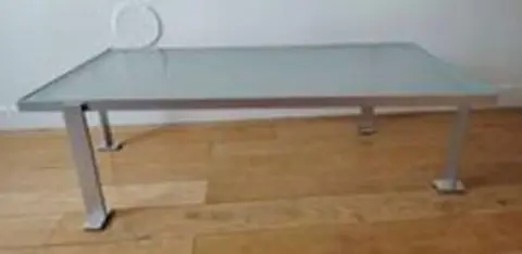 URGENT - Table basse : Plateau verre socle inox