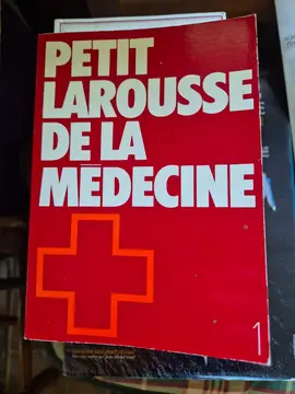 Petit Larousse de la Médecine 1