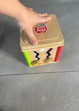 cube éveil bébé