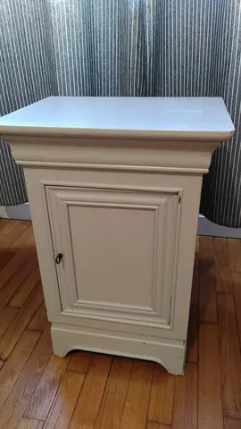 Table de chevet