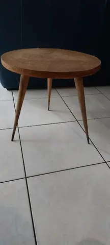 Petite table à restaurer