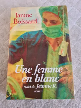 livre une femme en blanc