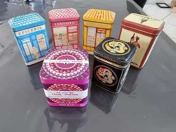 boîtes a thé ou a épices