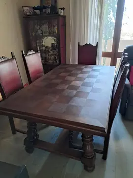 Table de salle à manger en bois massif