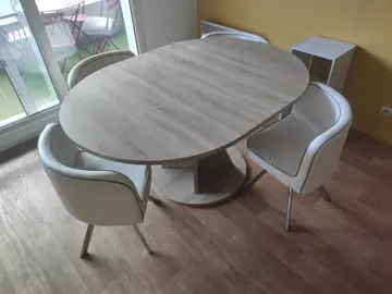 Table + 4 chaises