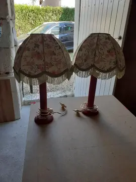 lampe chevet et cire meubles