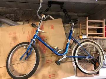 2 petits vélos pliables reteo