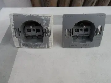 Lot de 2 prises Legrand