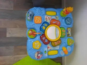 donne jeu jouet table d'activitées bébé enfant Winnie l'ourson VTech