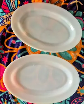 2 plats de service blanc