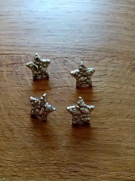 4 boutons "étoile argentée"