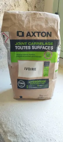 Joint pour carrelage teinte ivoire