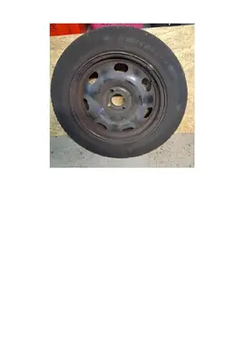Quatre jantes de Berlingo 2017 chaussées de pneu Michelin été