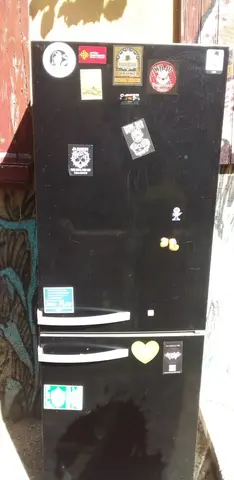 Frigo qui fonctionne mais qui givre